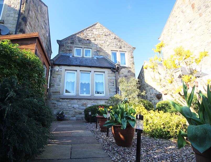3 bedroom detached house For Sale in Hellifield, Skipton - Main Image